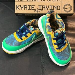 NIB Nike Kids Kyrie Irving Baltic Blue